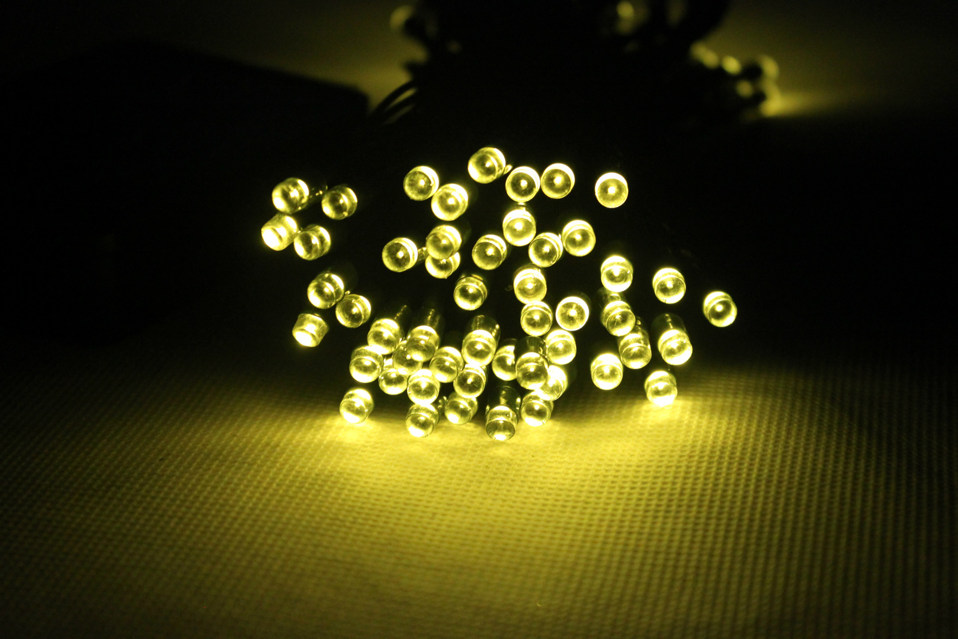 白光LED太阳能灯串产品方案